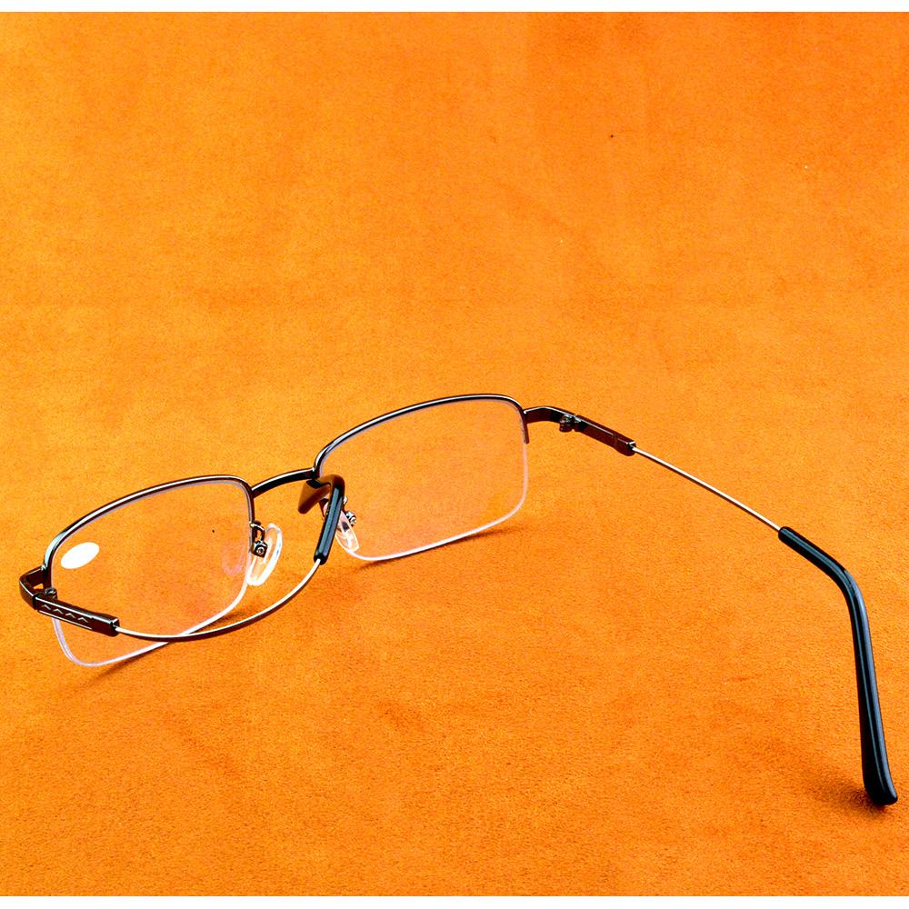 Progressive Multifokale Computer Lesebrille Blaulichtblockierend Titanlegierung Federgelenk Multifokale Lesebrille +0.75 bis +4