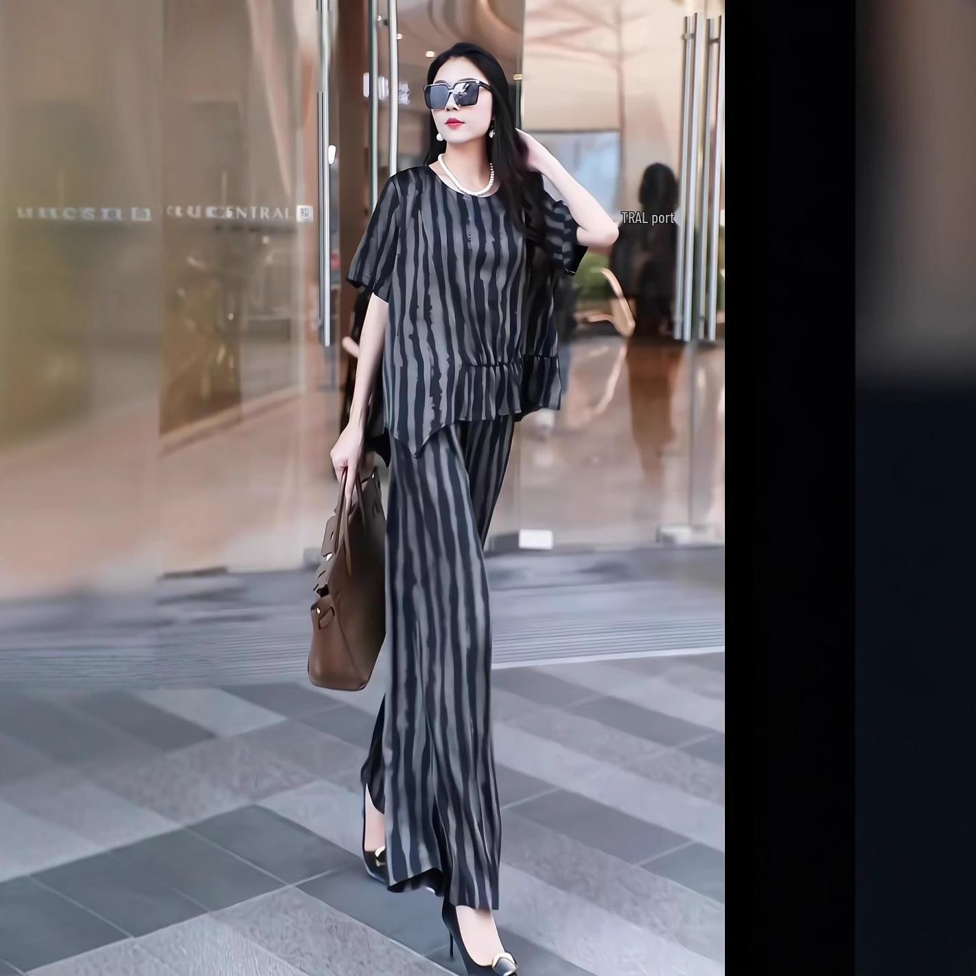 

Лето 2025 года, элегантный комплект из двух частей больших размеров: Комплект из свободного топа и широких брюк One Size чёрный