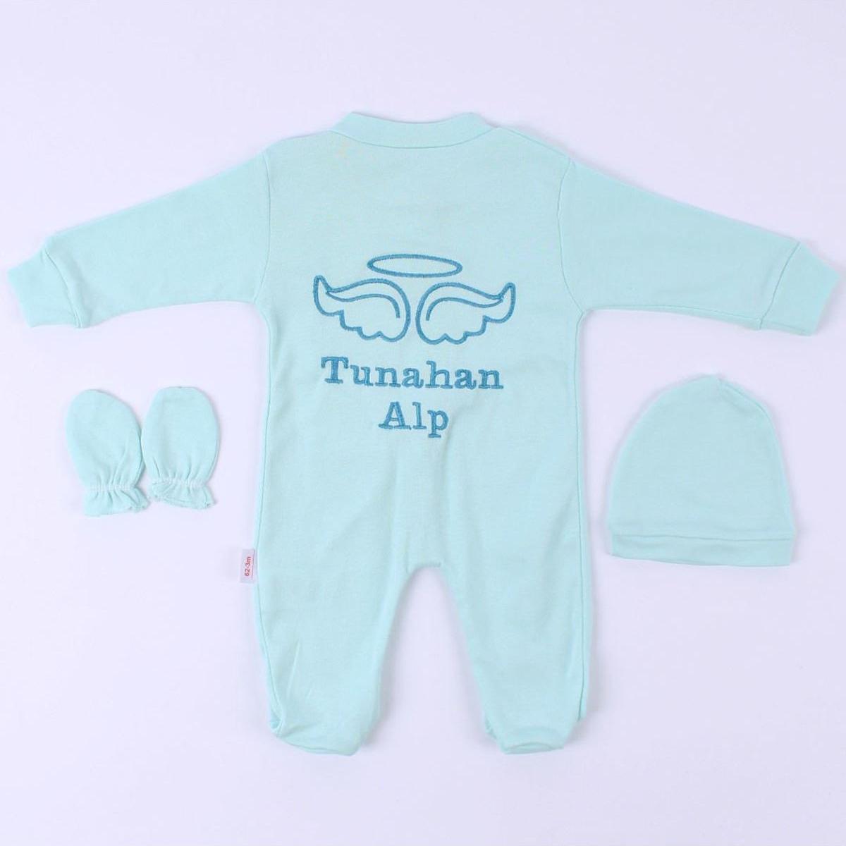 

Бирюзовый комбинезон бирюзового цвета с вышивкой, беретом и перчатками, изготовленный по индивидуальному заказу по имени мальчика