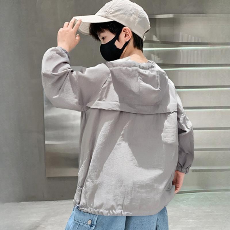 Abbigliamento estivo per bambini con protezione solare, camicia traspirante in seta ghiacciata per bambini con aria condizionata, giacca sottile con protezione solare