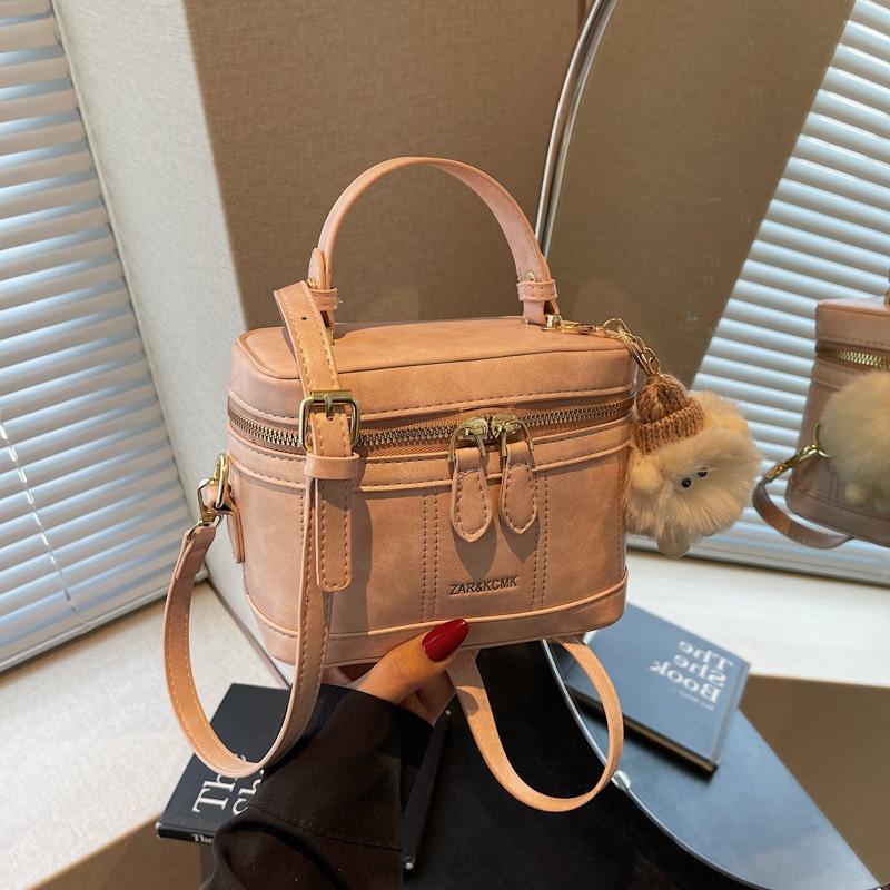 Spring and summer popular bags women's new versatile messenger bags fashionable portable box bags