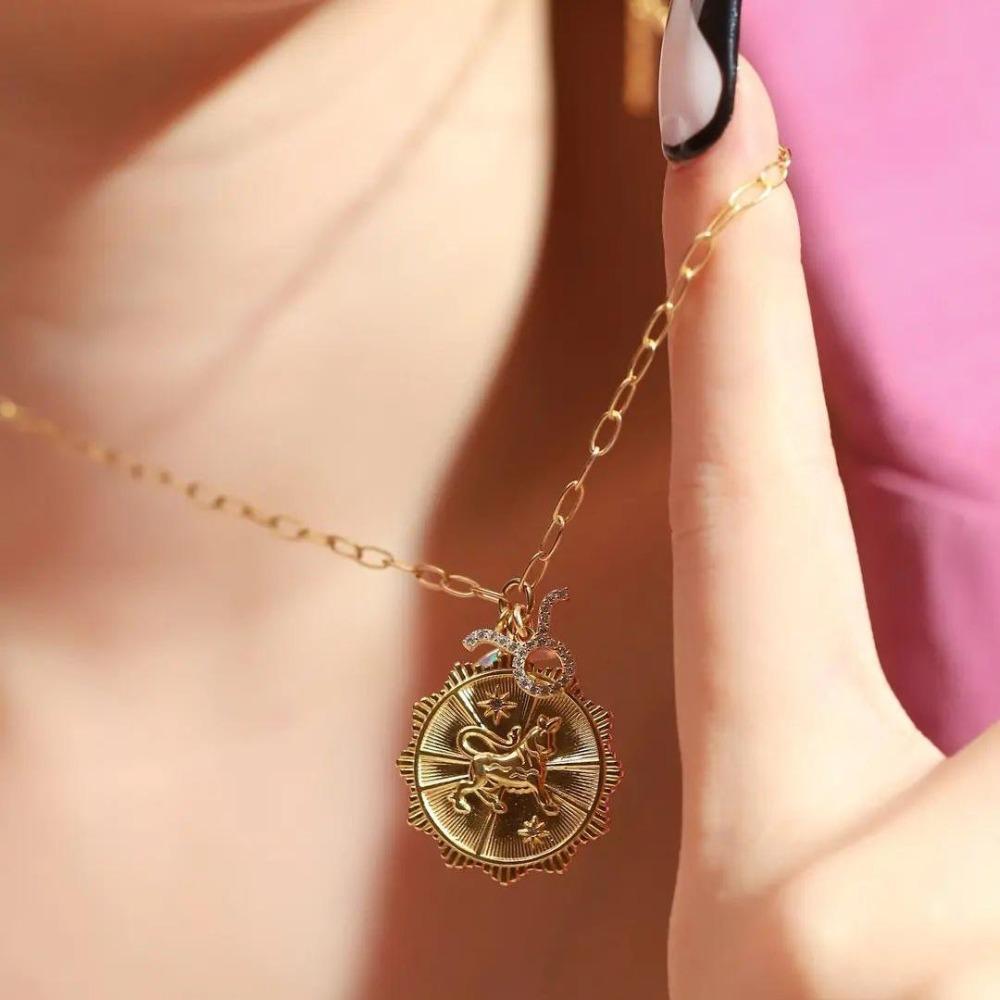 

Crystal Collarbone Chain Women Light Luxury Bohemian Golden Necklace Vacation Girls