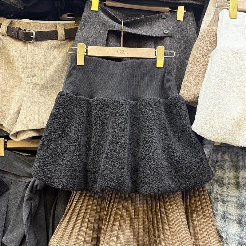 

Women s High Waist A-Line Fluffy Lambswool Skirt for Autumn/Winter Small чорний