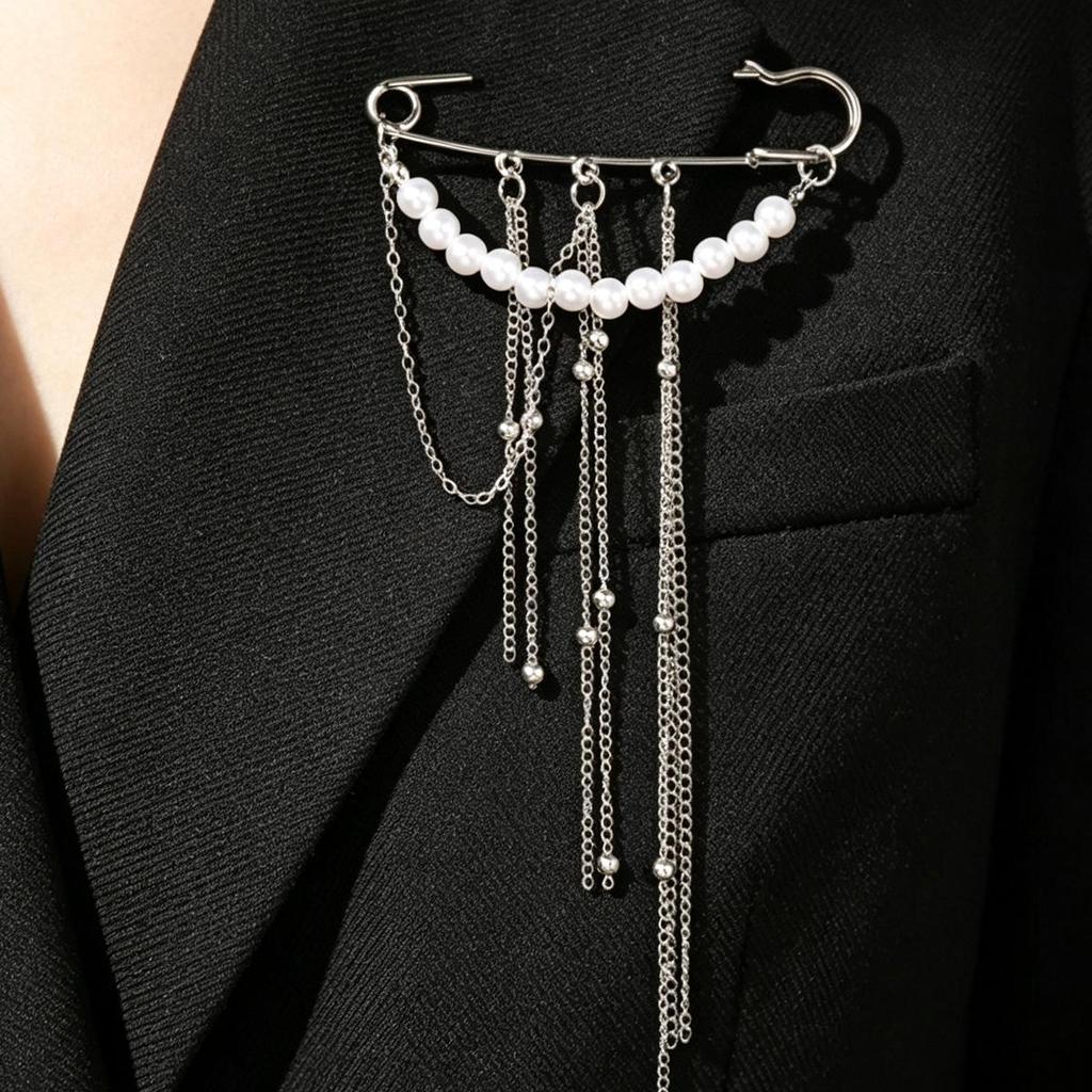 Minimalist Cross Jewelry Paperclip Chain Brooch—Unisex Punk Hip Hop Heart Pin with Tassel for Suits