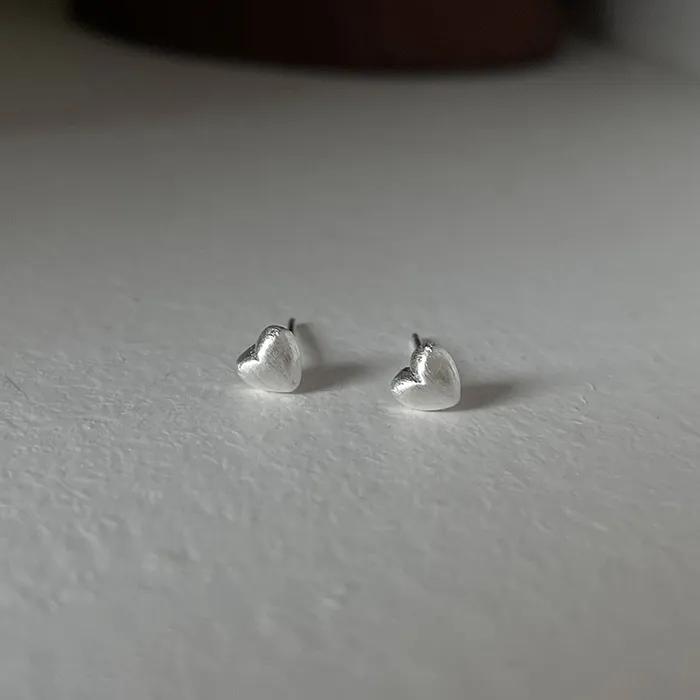 Matte Sensual Heart Stud Earrings
