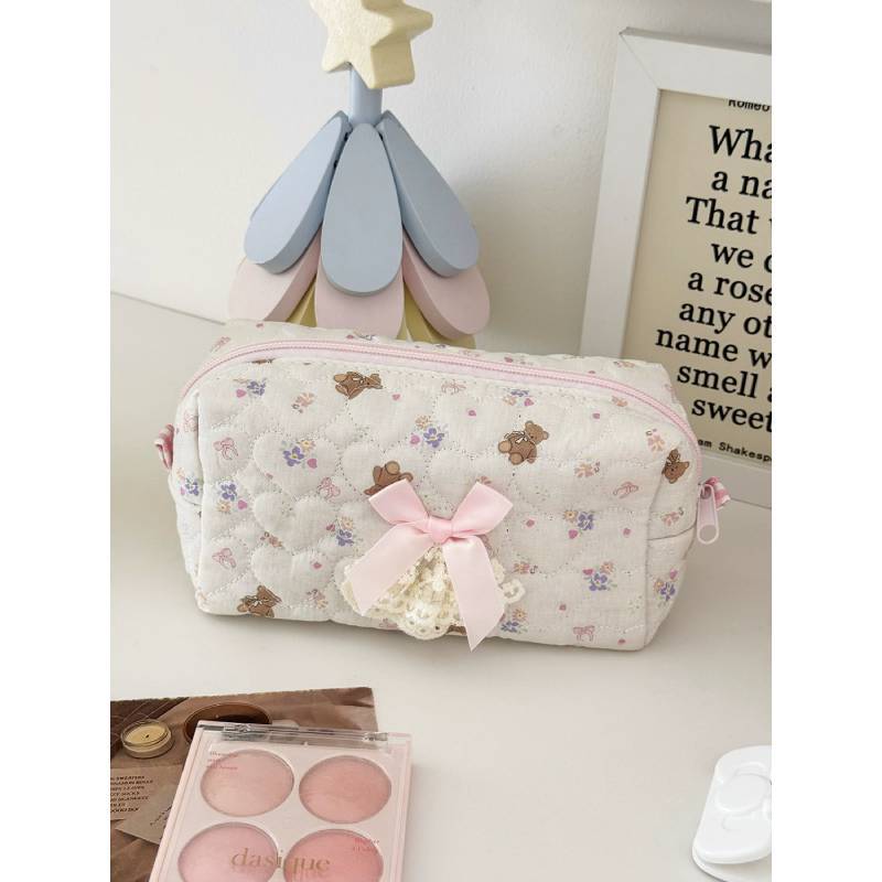 Bear Sweetheart Quilted Storage Bag With Zipper For Students And Daily Use