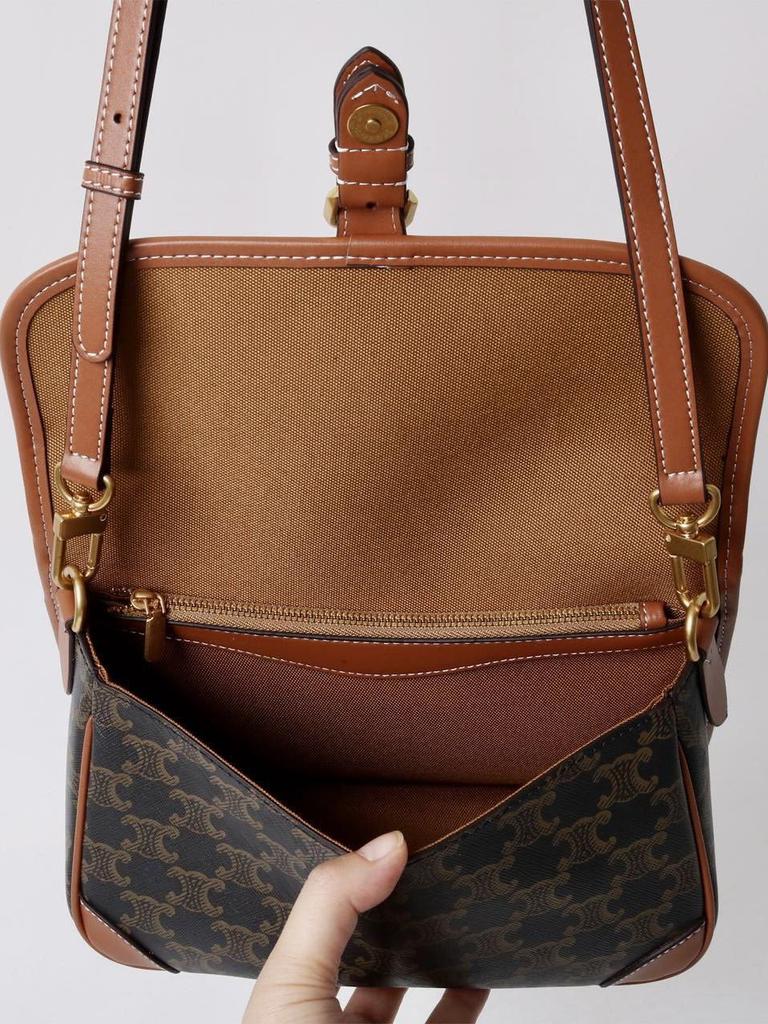 Women's Arc de Triomphe Leather Underarm Baguette Bag - Pre-owned 2025 Model