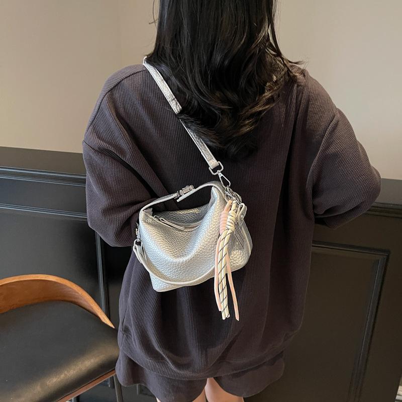 Fashion Large-capacity Handbag Women's New Commuter Casual Versatile Fashion Shoulder Messenger Bag