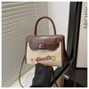 Texture retro, popular fashion this year 2025 letter new color matching crossbody portable shoulder small square bag women