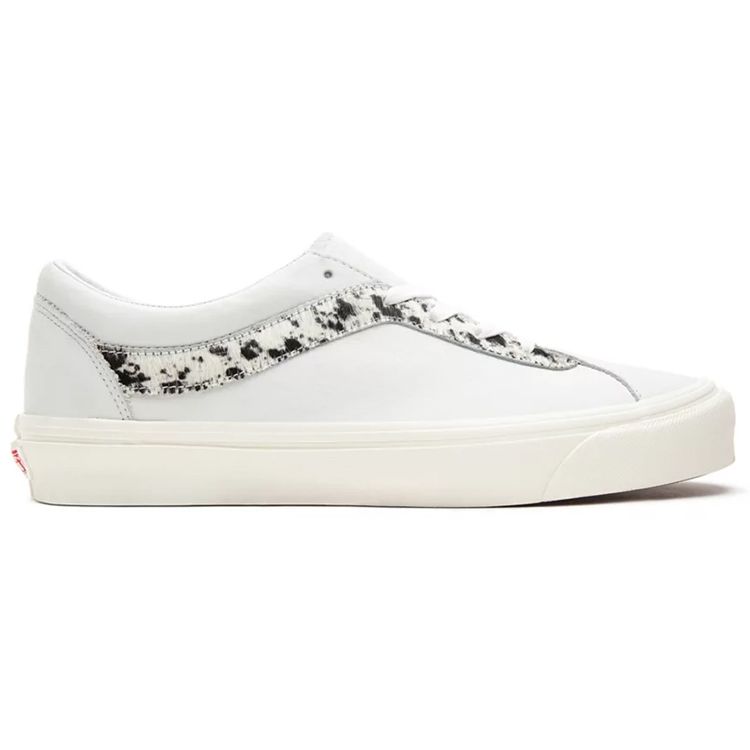 Vans Bold Ni True White Pony Unisex Sneakers VN0A3WLP42N