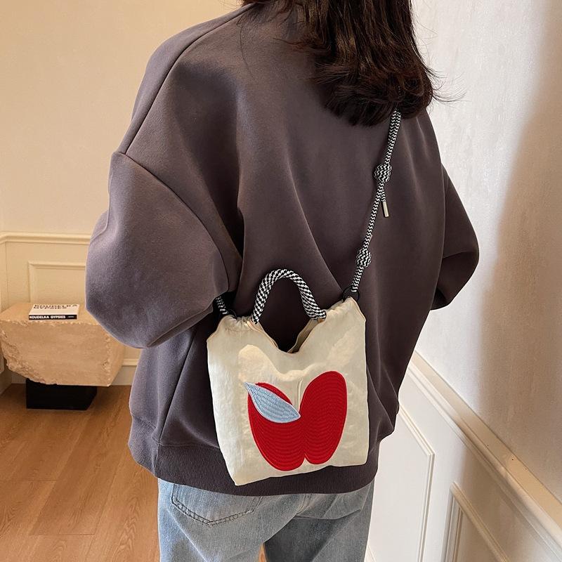 2025 New Environmentally Friendly Shopping Bag Embroidered Nylon Bag Mini Mini Tote Bag Crossbody Female Apple