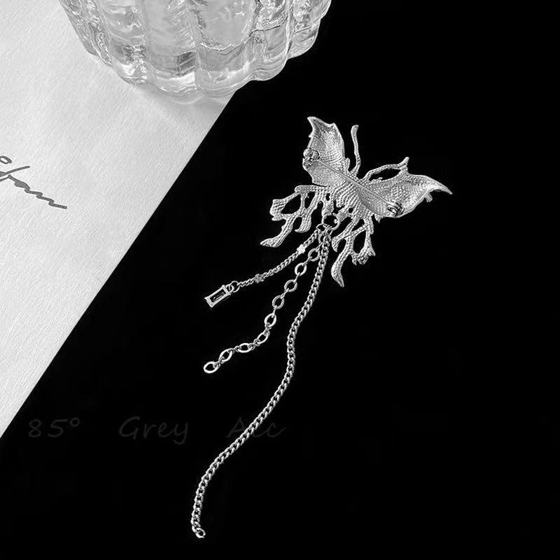 Personalized Butterfly Chain Brooch Fringed Pin Brooch Suit Sweater Accessories Autumn And Winter Senior Design Sense