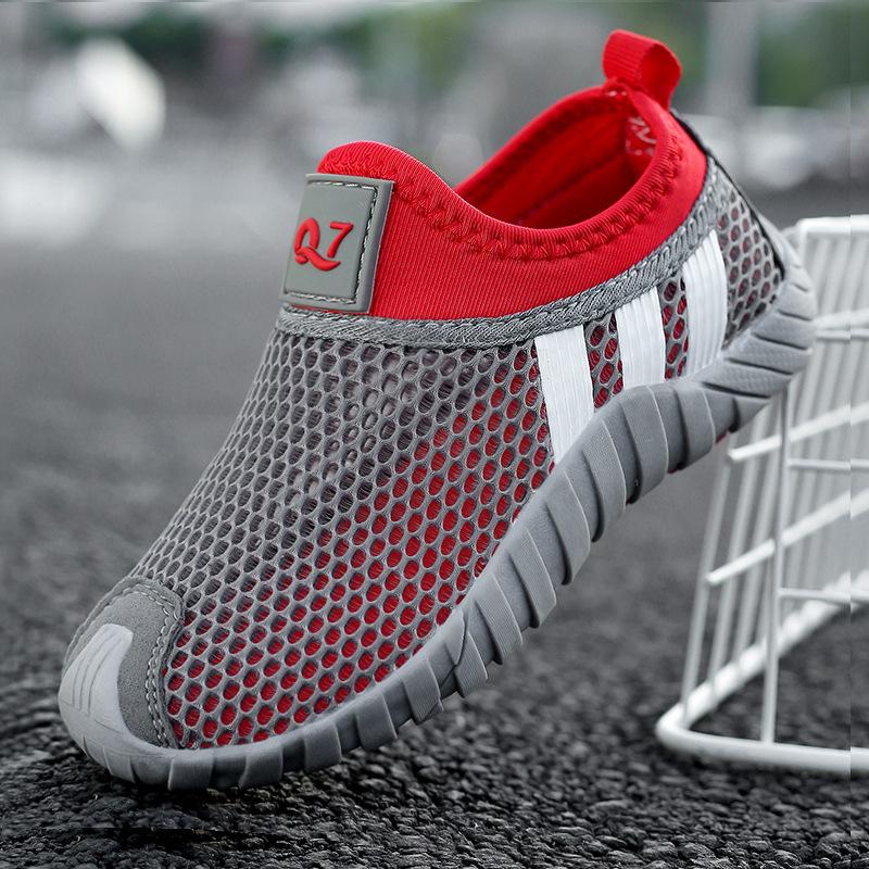 Scarpe da bambino in mesh traspirante alla moda Scarpe da ginnastica da esterno per 3-15 anni Scarpe da spiaggia estive per ragazzi e ragazze Scarpe da trampolino leggere