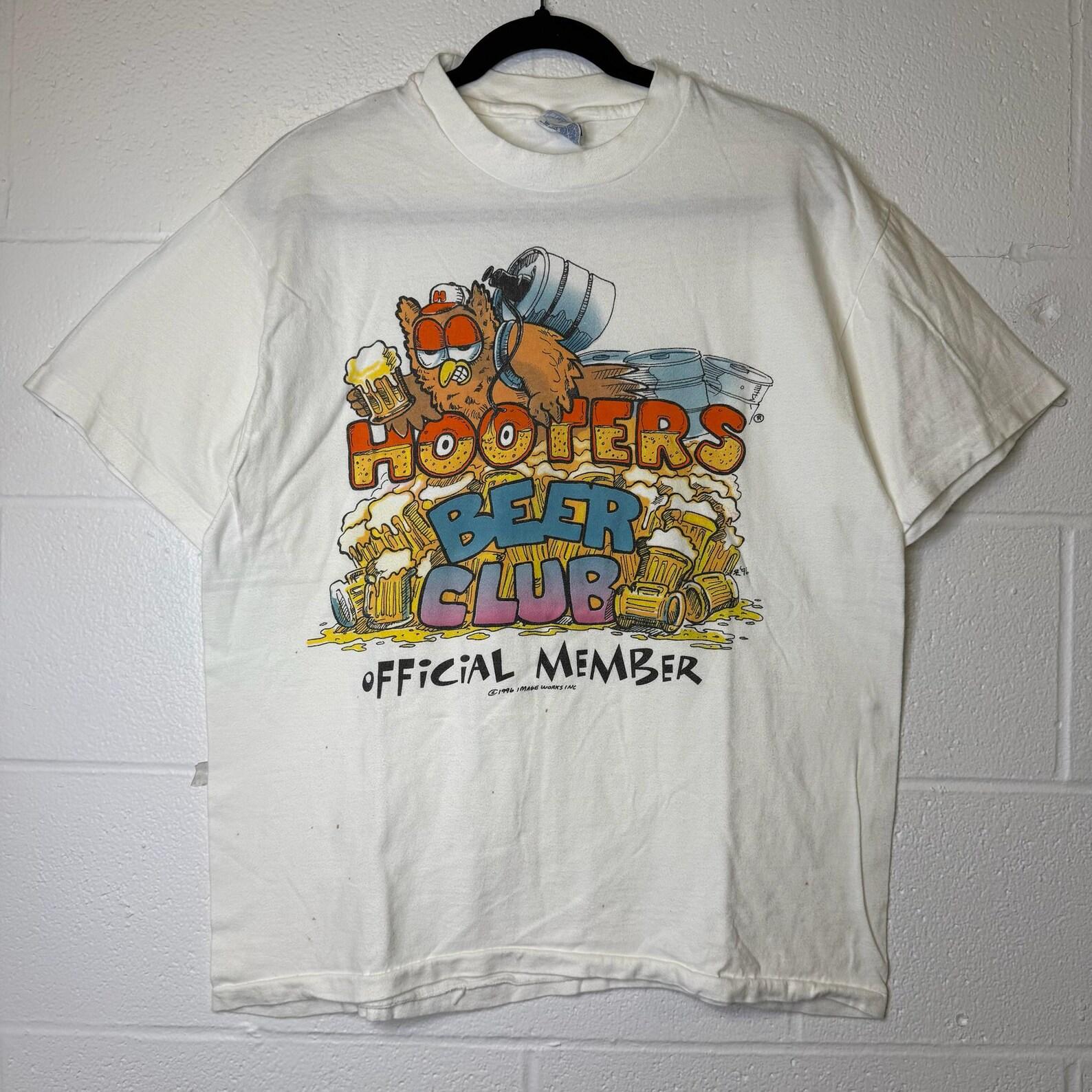 90 s Hooters Beer Club T shirt Sz L (B2825) M