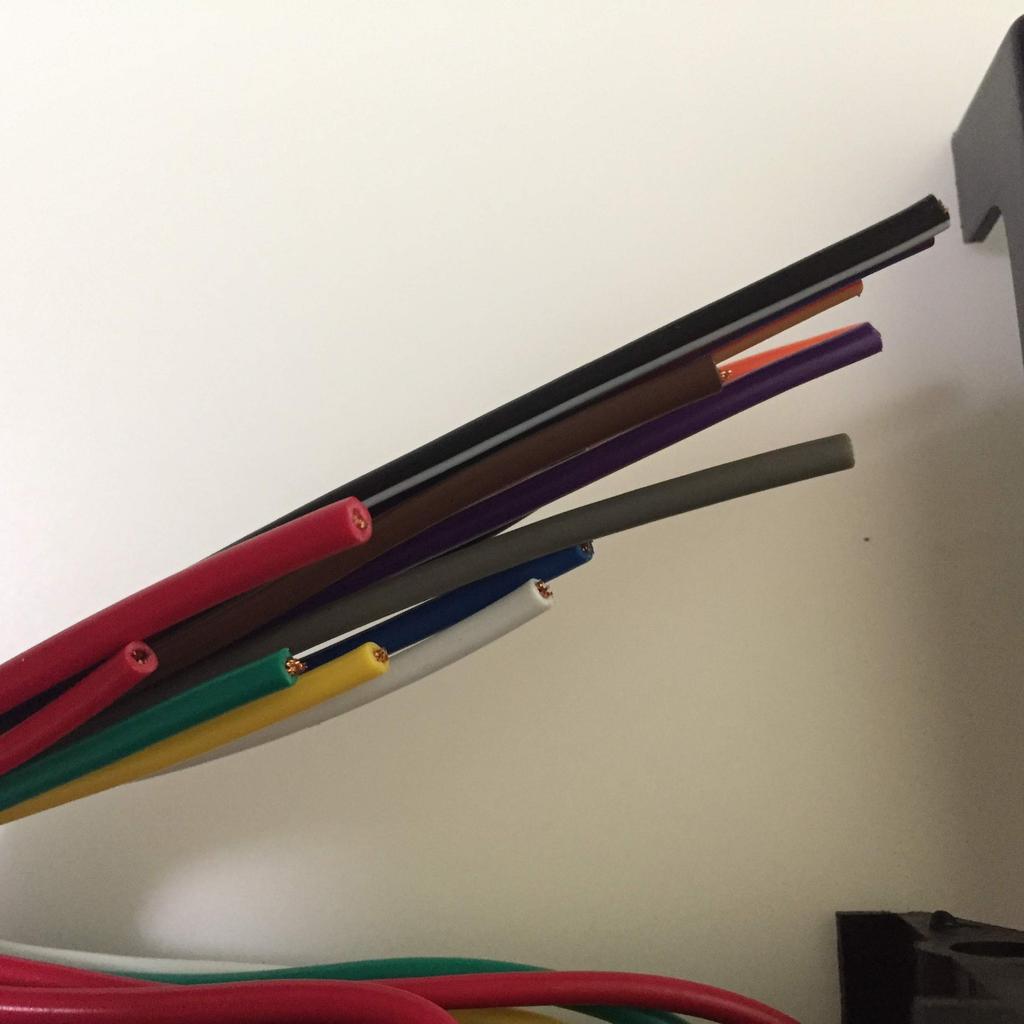 Universal Fuse Box Fuse Holder Flat Fuse Car Parts Electronic Parts Car Electrical Parts (12 Pieces)