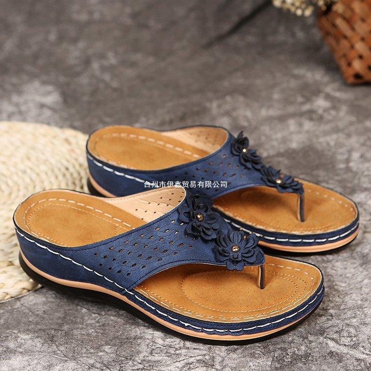 2025 Summer Foreign Trade Thick-soled Wedges Large-size Slippers Flip-flops Muffin Bottom Casual Fashion Versatile Women's Shoes