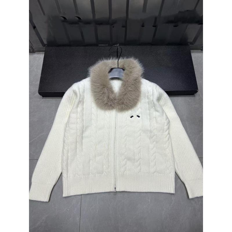 Xiangjia 2025 Winter Embroidered Fur Collar Knit Cardigan - Age-Reducing, Loose, Casual, Versatile Outerwear