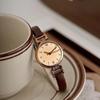 Damenuhren Kleine Runde Damen Armbanduhr PU Leder Dünne Retro Quarz Armbanduhr für Frauen Mädchen Geschenke Elegant retro st