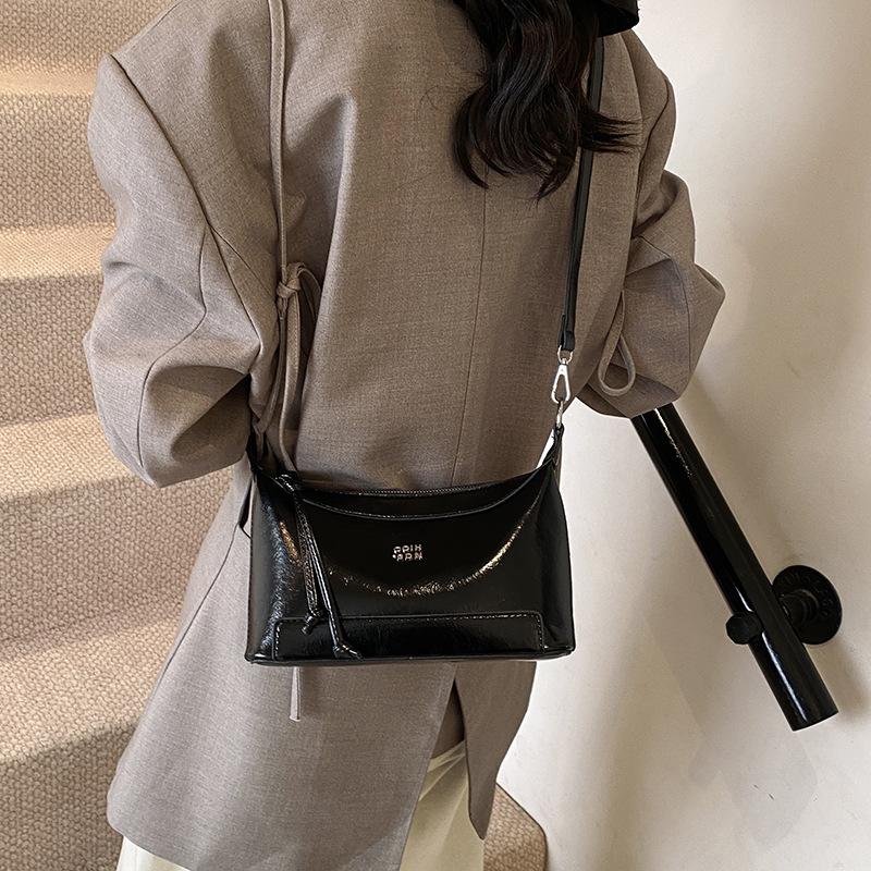 Oil Wax Leather Bag Women'S Bag Trendy One Shoulder Underarm Dumpling Bag Fashionable And Simple Underarm Bag