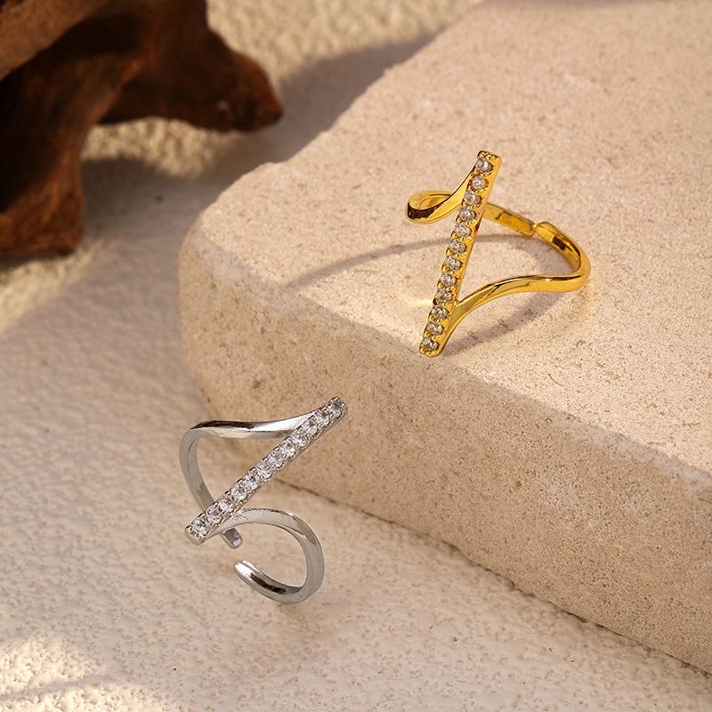 Simple And Luxurious Gold Wave Ring For Women Versatile Electroplated Jewelry Accessory