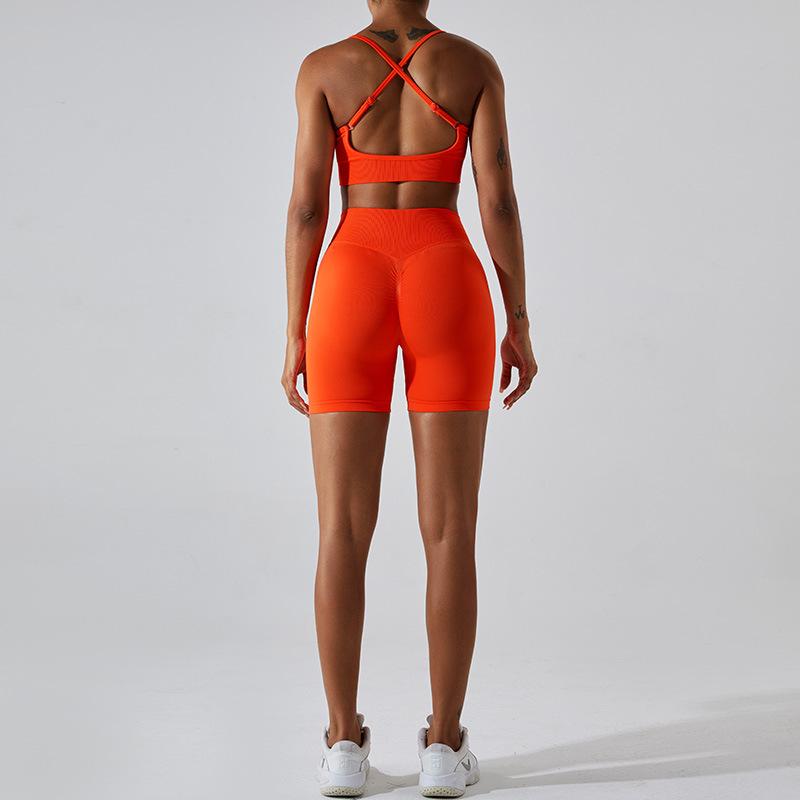New Seamless High Waisted Peach Hip Lifting Yoga Set For Women'S Cross Back Sports Fitness Suit Set