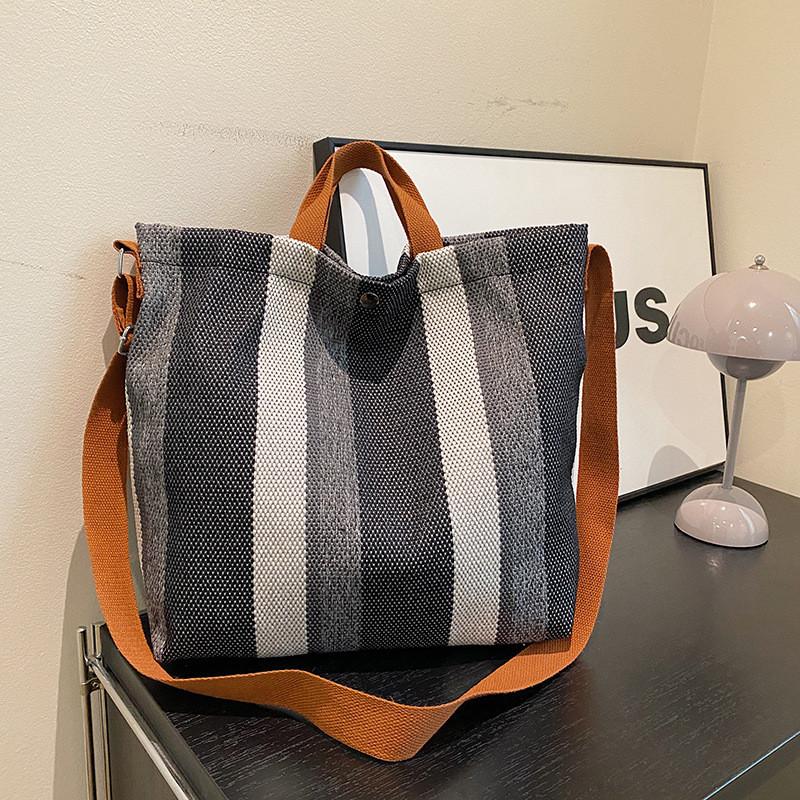 Stylish Large Capacity Korean Shoulder Bag For Autumn Unique Tote Fashionable Shopping Bag