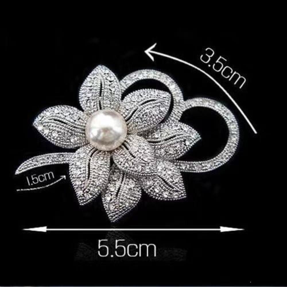 Diamond Butterfly Versatile Simple Brooch Flower Anti-light Pin Clothing Accessories Corsage