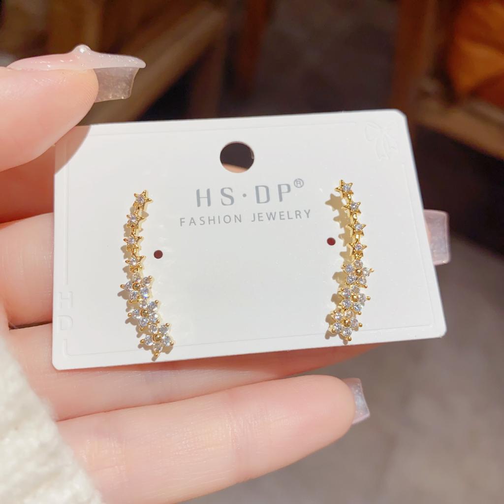 Niche design sense starlight flower Mori earrings women, a row of sweet temperament simple and small stud earrings