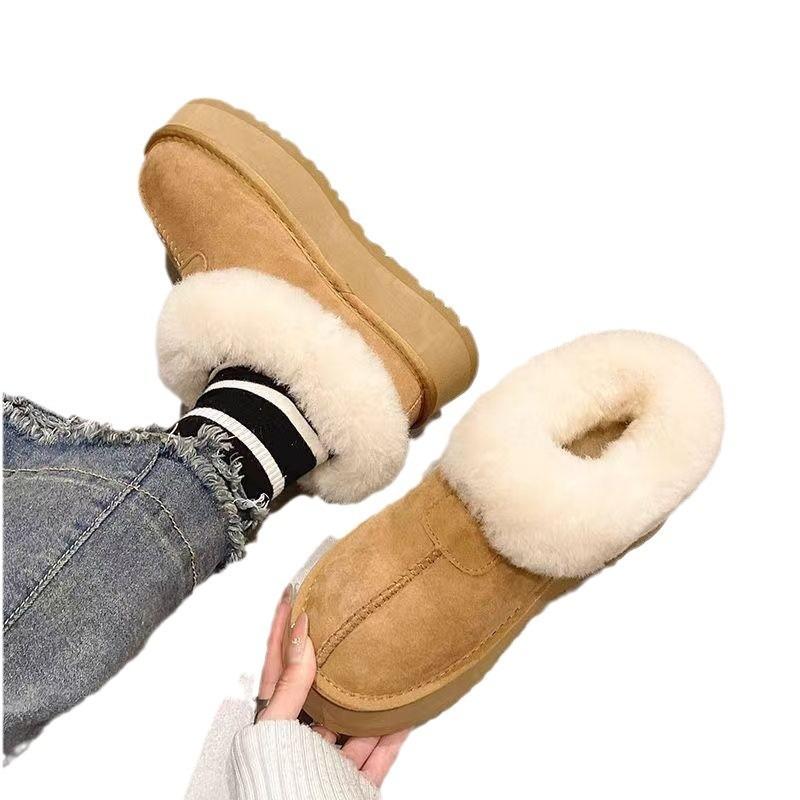 Thick-soled snow boots women's new winter piled and thickened large cotton shoes with one foot on the bread fluff shoes