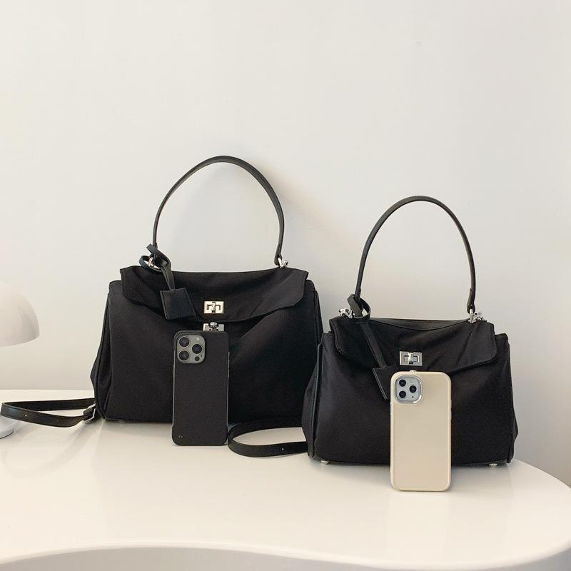 New Women's Bag with Large Capacity Commuting Tote Bag, Hand Armpit Bag, Casual Commuting Nylon Oxford Platinum Bag