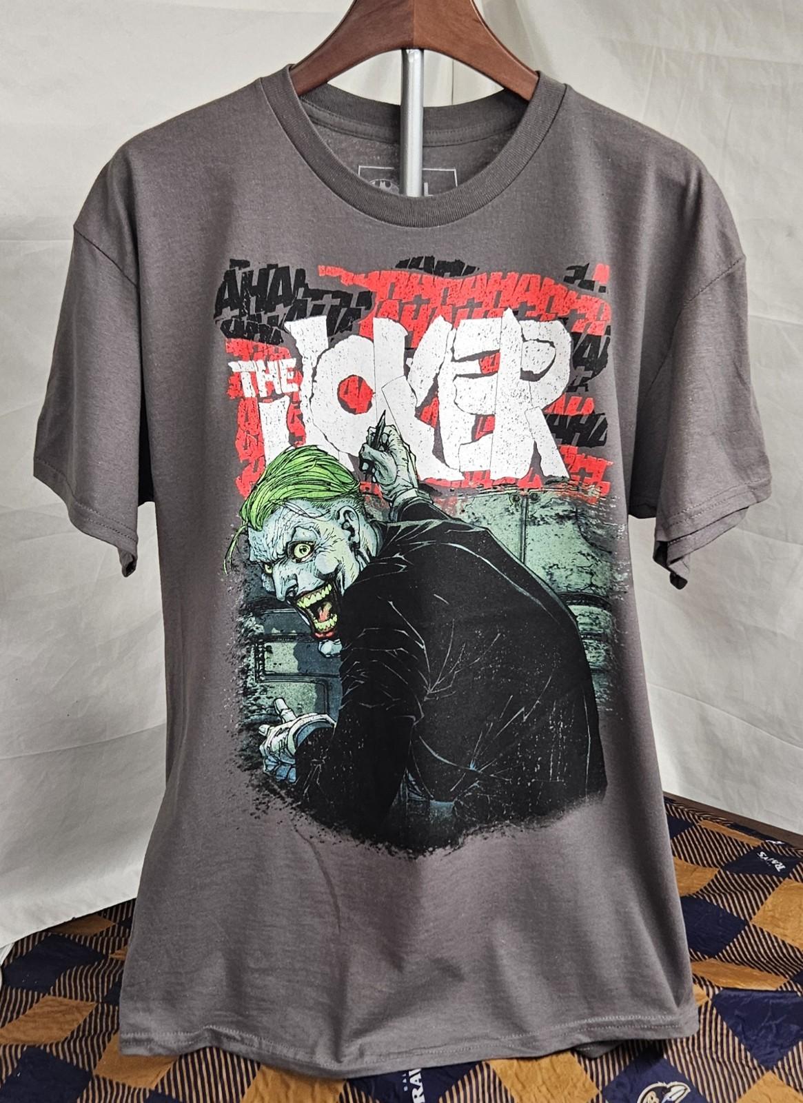 Men s CVLA Batman The Joker Graphic Size Medium Gray Unisex T-Shirt XL