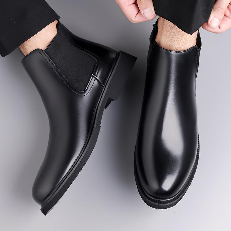 Autumn Winter 2025 New Men Leather Shoes Outdoor Motorcycle Boots Male All-match Chelsea Boots Luxury Men Slip On Ankle Boots