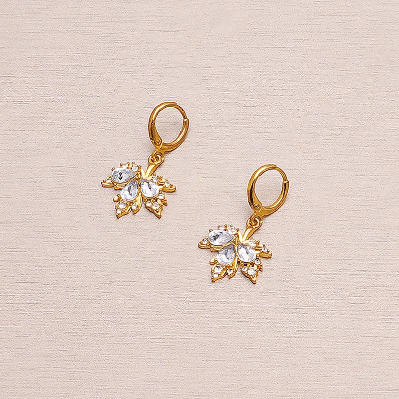 Autumn Maple Leaf Pendant Necklace - High-End Niche Design for Women