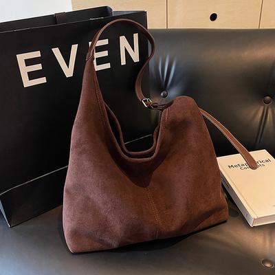 Autumn and Winter New Suede Bucket Bag Large Capacity Shoulder Underarm Tote Bag Retro Commuter Versatile Mother and Child Bag