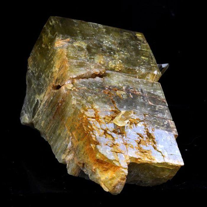 Pierres et Minéraux. Siderite, Quartz. 322.5 ct. Mésage Mine, Vizille, France..