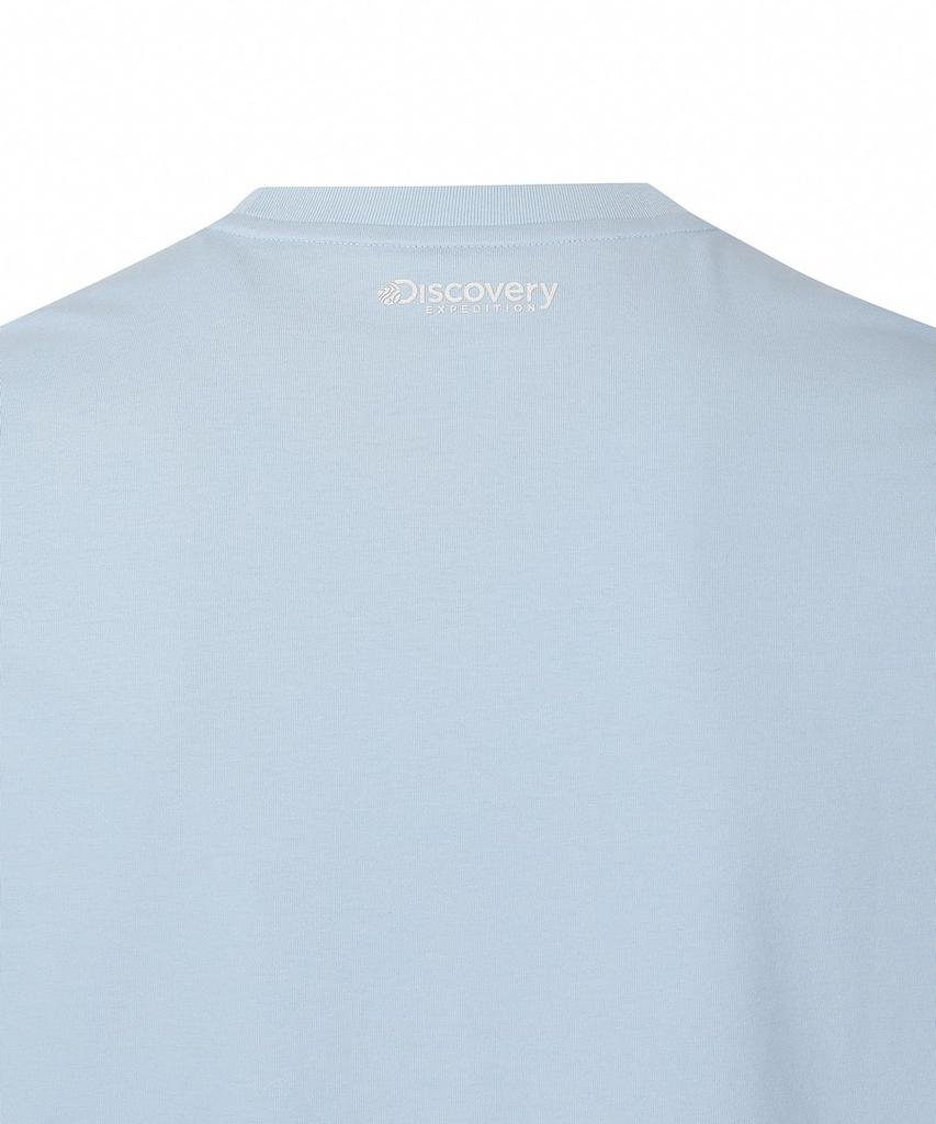 DISCOVERY EXPEDITION Uni Freshvent Map Lettering Short Sleeve T-Shirt (L/Blue)