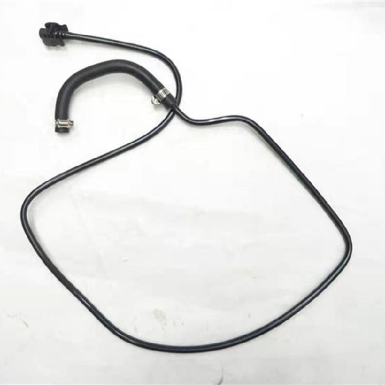 Engineered Plastic Coolant Transfer Hose Heavy Duty Cooling System Replacements Hose N118C012AA Optimized for Car
