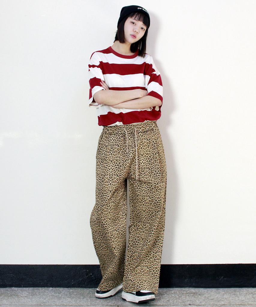 Deumakeu Side One-Pleat Leopard Real Wide Pants Camel