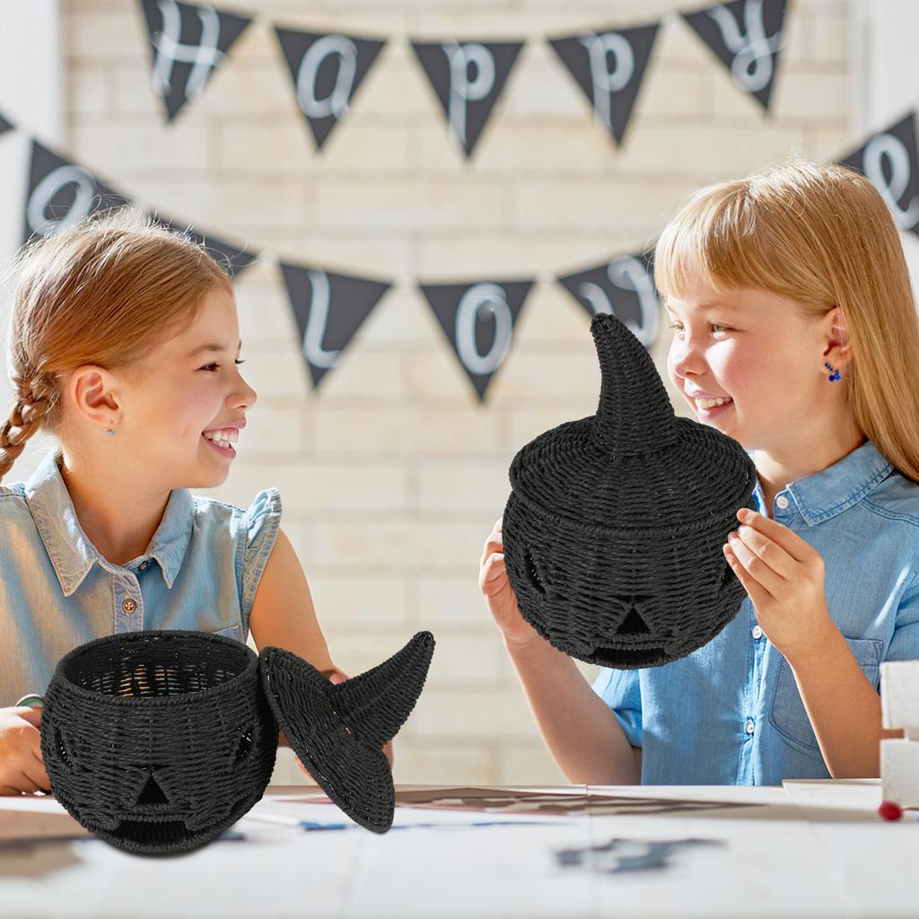 Halloweenské strašidelné řasy a plastové dekorace