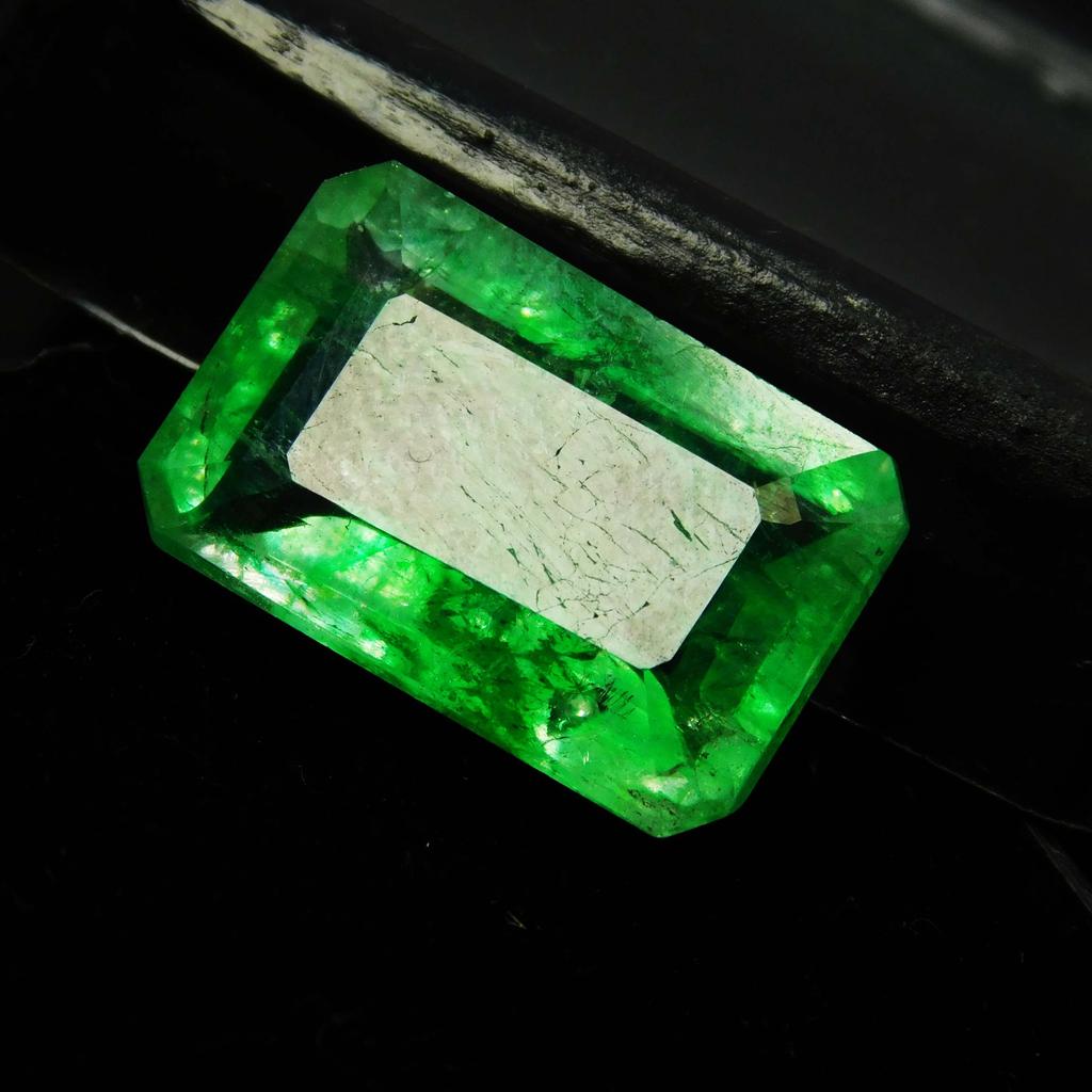 10.23 Ct Natural Green Colombian Emerald Emerald Cut CERTIFIED Loose Gemstone