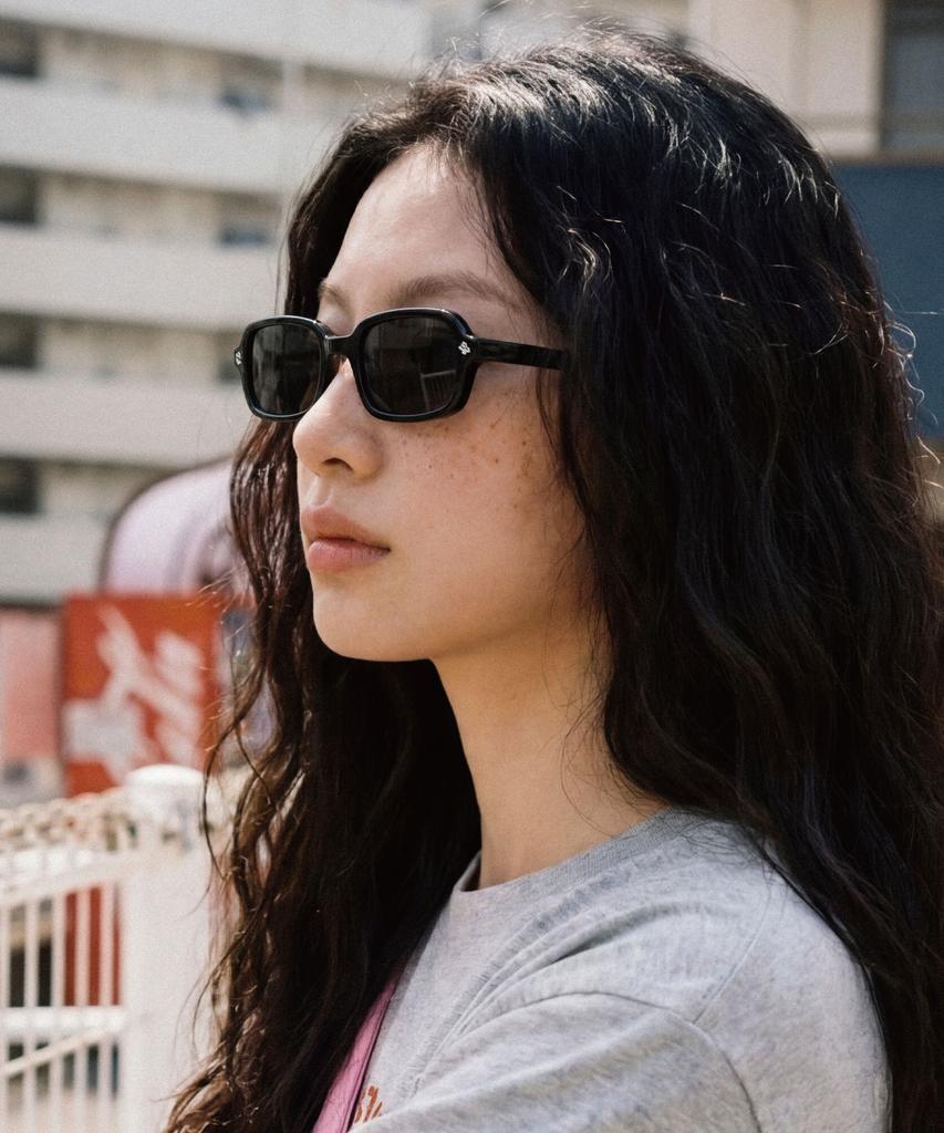 Sseulichieolseu Fig 01 Su_Fig 01 Sunglasses_Black
