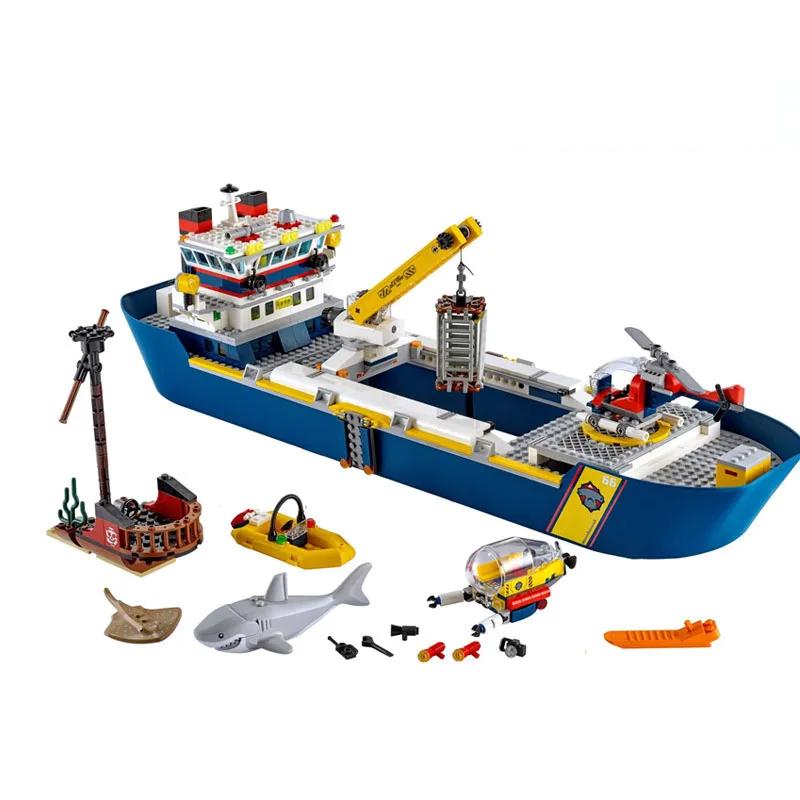 Arctic Explorer Arctic Ship Building Block Toys Floatable Boat Helicopter Sub Orca Bricks Gifts for Kids