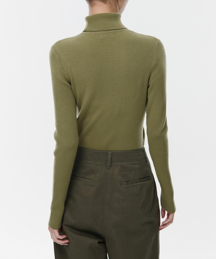 MUSINSA STANDARD WOMAN Women'S Ribbed Slim Turtleneck Knit [Light Moss]