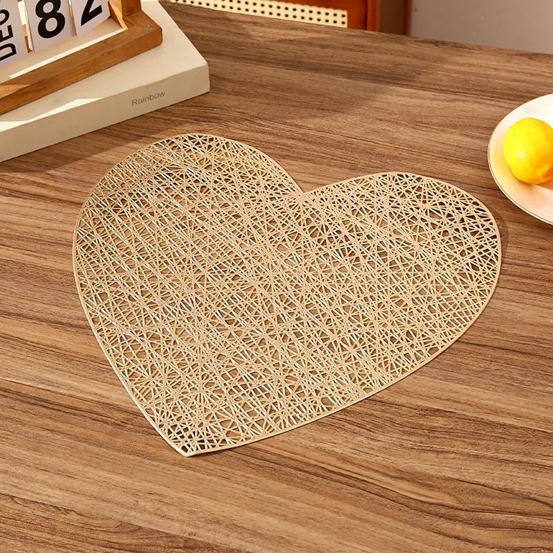 Wedding Heart Shaped Centerpiece Mat Hollow Reusable Placemat Hot Gold Placemat Fashion Coaster Heat Resistant Heart Placemat