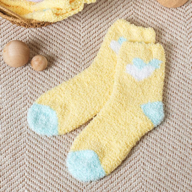 Daiso Double Heart Sleep Socks Yellow