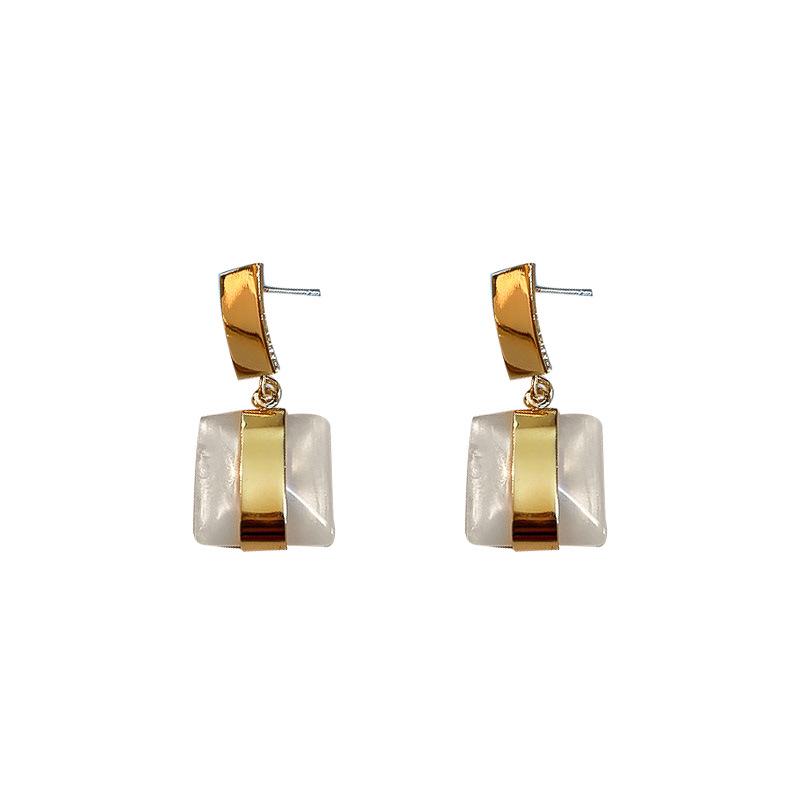 Retro Geometric Square Dangle Earrings for Women - European & American High-End Fashion