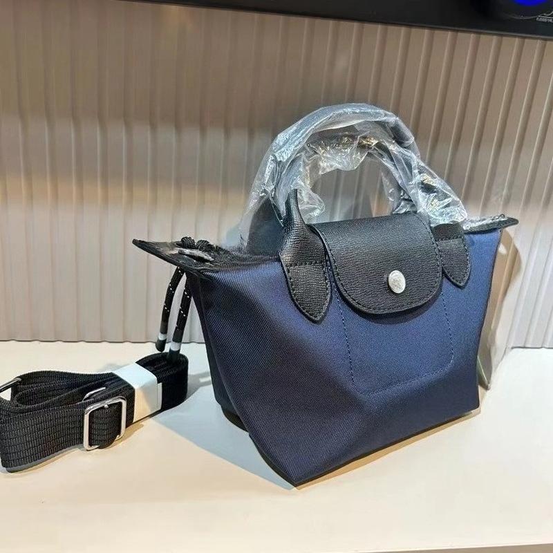 Portable Dumpling Bag Men's and Women's Same Versatile Large-capacity Punched Shoulder Messenger Bag Tide