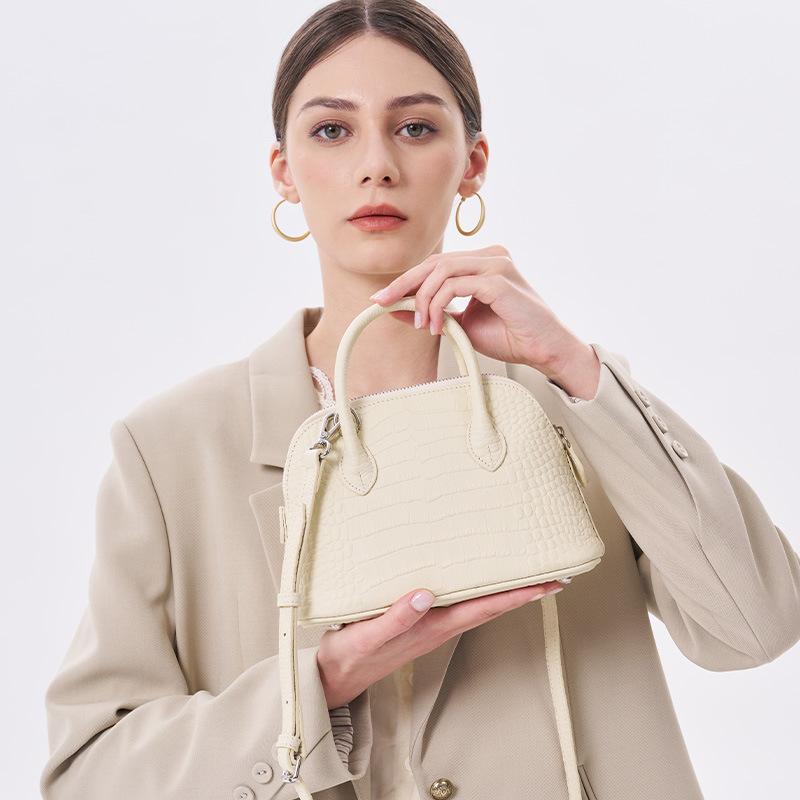 Crocodile Pattern Shell Bag First Layer Cowhide Handbag Large Capacity Commuter Leather Women's Bag Shoulder Messenger Bowling Bag