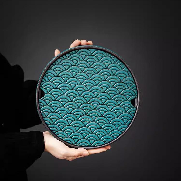 Round Ceramic Tea Tray: Chinese Retro Kung Fu Tea Set, Dual-Use Dry & Wet Brewing Table with Water Storage.