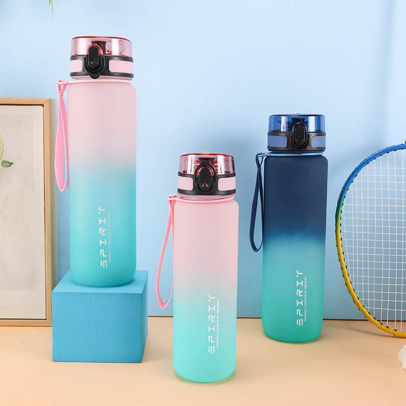Gradient Plastic Water Bottle Portable Fitness Cup for Gym Sports 500ml KTY
